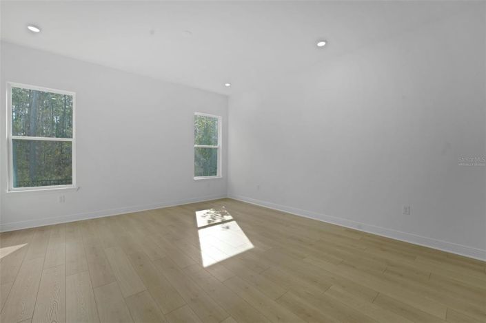 Image No.15-4 Bed Property for sale