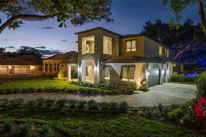 Image No.44-5 Bed Property for sale