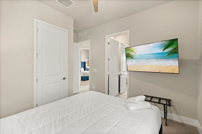 Image No.20-5 Bed Property for sale