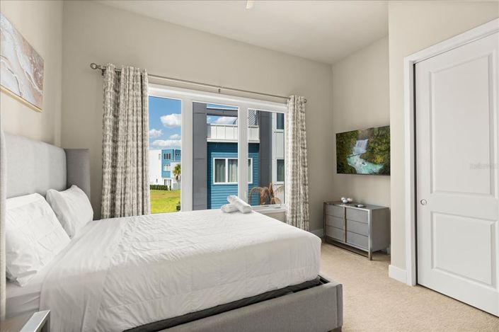 Image No.24-5 Bed Property for sale
