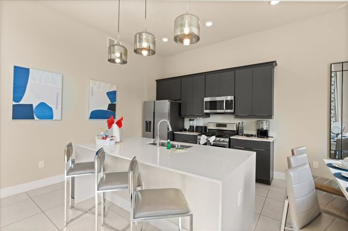 Image No.4-5 Bed Property for sale