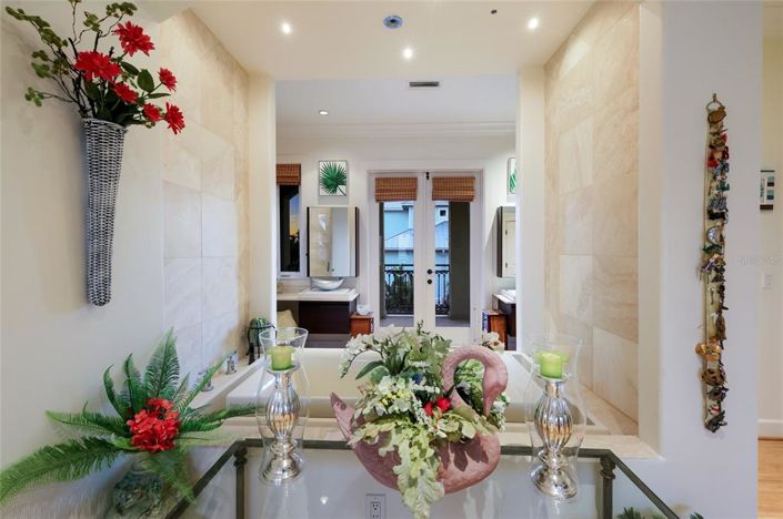 Image No.13-4 Bed Property for sale