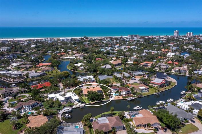 Image No.2-Propriété de 3 chambres à vendre à Sarasota