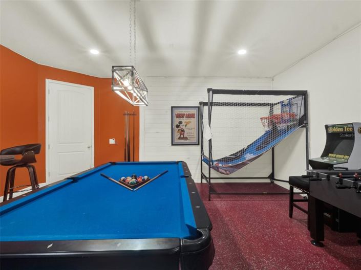 Image No.20-5 Bed Property for sale