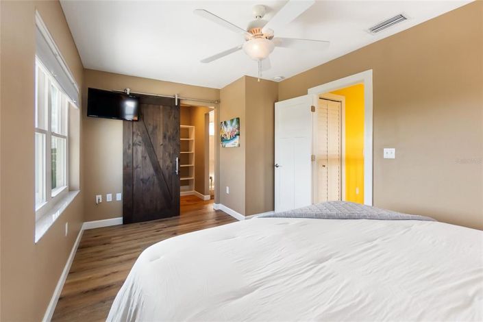 Image No.27-3 Bed Property for sale