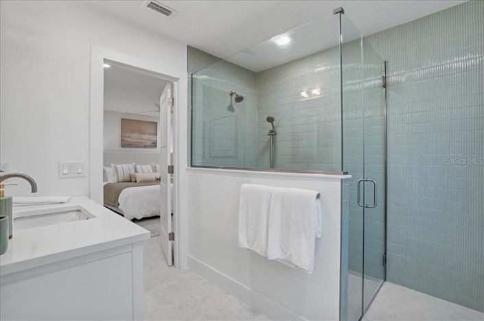 Image No.49-4 Bed Property for sale