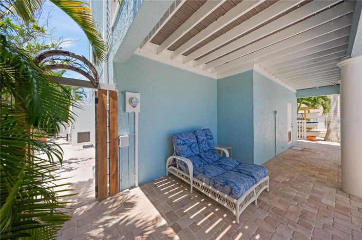 Image No.43-2 Bed Property for sale