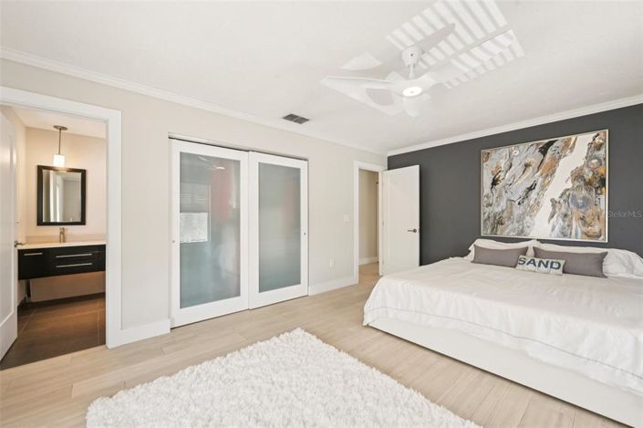 Image No.22-3 Bed Property for sale
