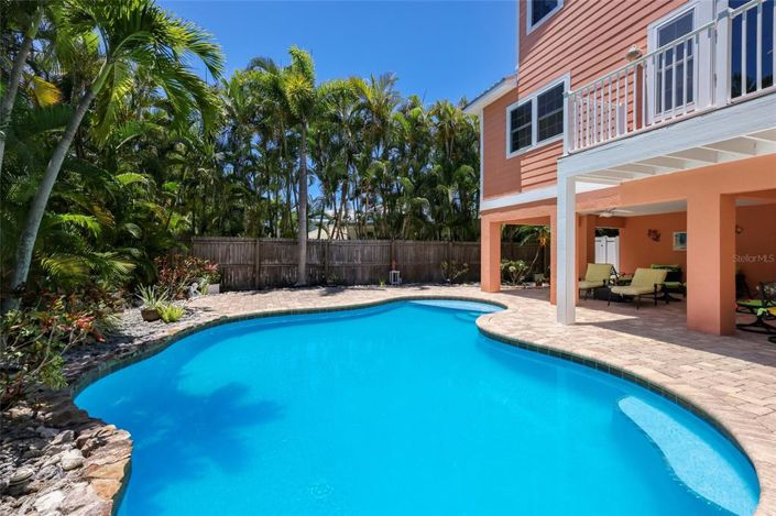 Image No.37-4 Bed Property for sale