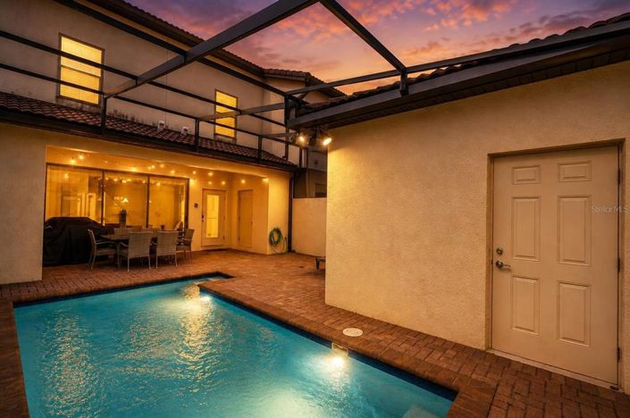 Image No.27-4 Bed Townhouse for sale