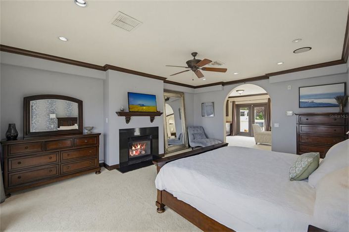 Image No.16-10 Bed Property for sale