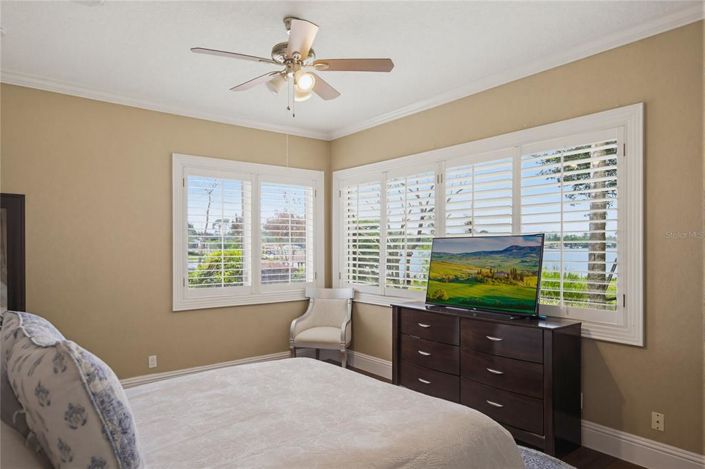 Image No.29-10 Bed Property for sale