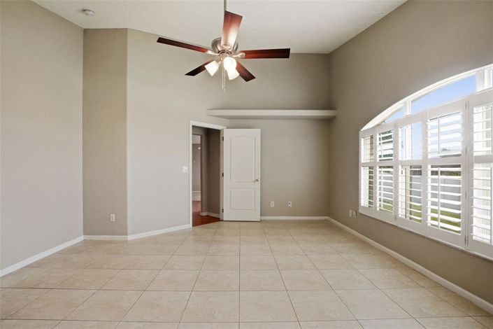 Image No.25-3 Bed Property for sale
