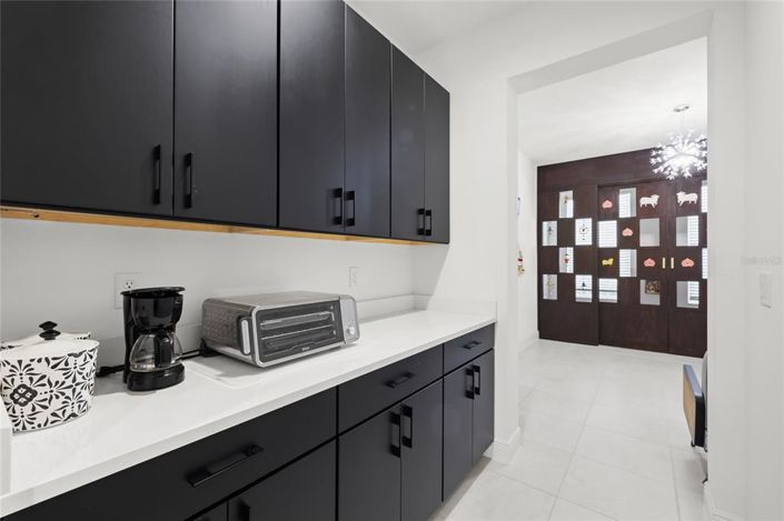 Image No.15-5 Bed Property for sale