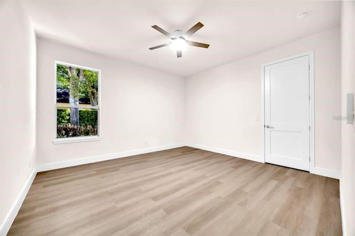 Image No.20-4 Bed Property for sale