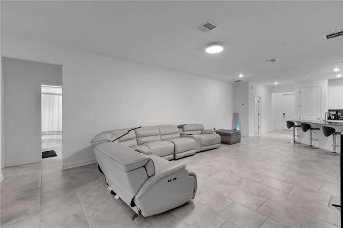 Image No.9-4 Bed Property for sale