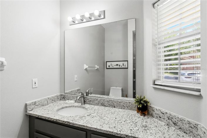 Image No.11-3 Bed Townhouse for sale