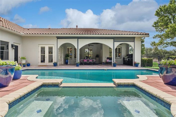 Image No.16-5 Bed Property for sale