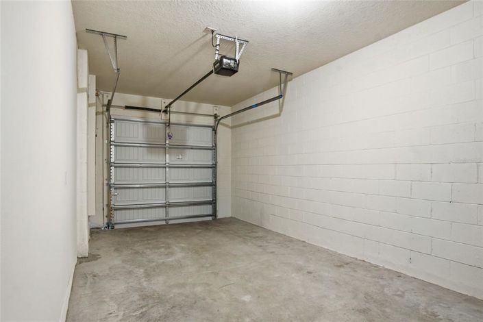 Image No.21-3 Bed Townhouse for sale