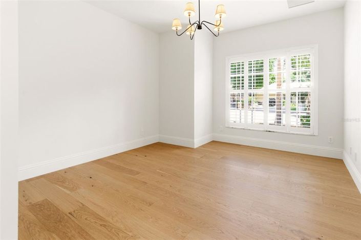 Image No.49-4 Bed Property for sale