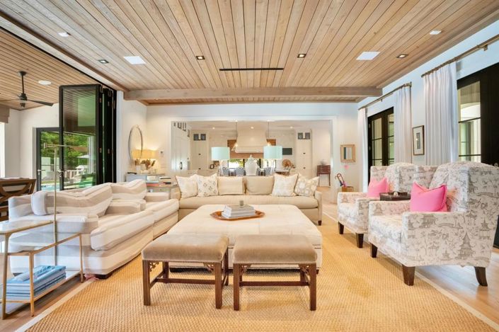Image No.5-6 Bed Property for sale