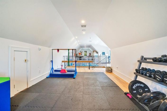 Image No.59-6 Bed Property for sale