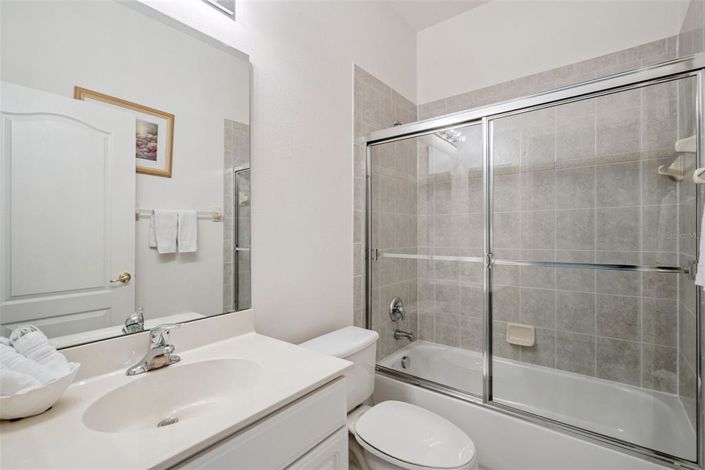 Image No.38-5 Bed Property for sale