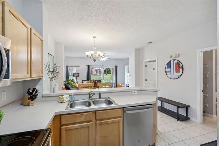 Image No.4-3 Bed Townhouse for sale
