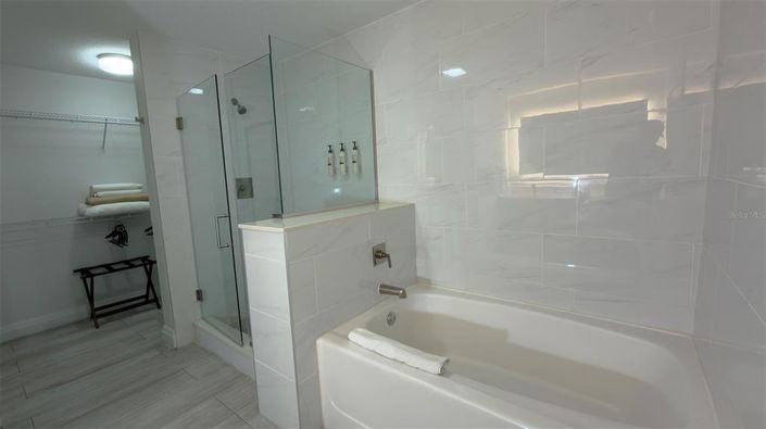Image No.19-3 Bed Property for sale