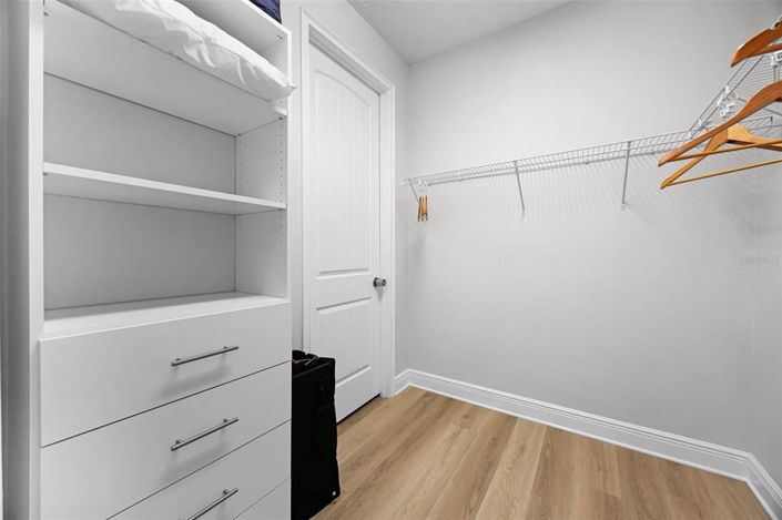 Image No.21-9 Bed Property for sale