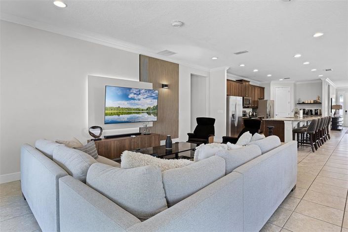 Image No.7-9 Bed Property for sale