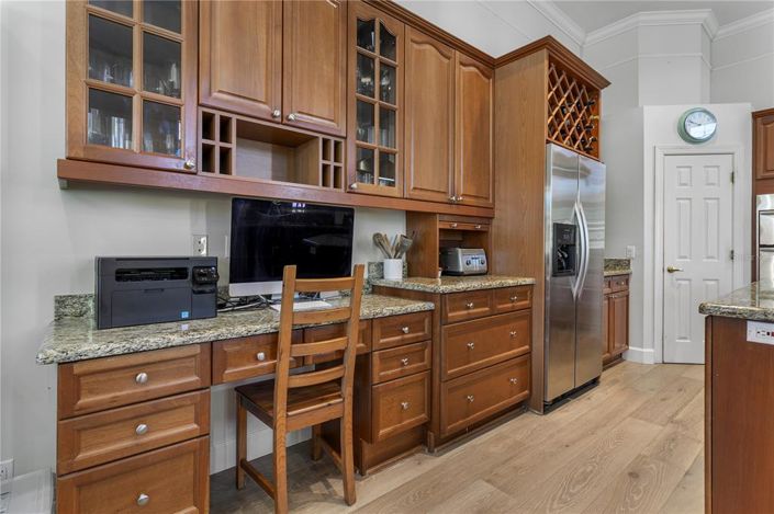 Image No.20-5 Bed Property for sale