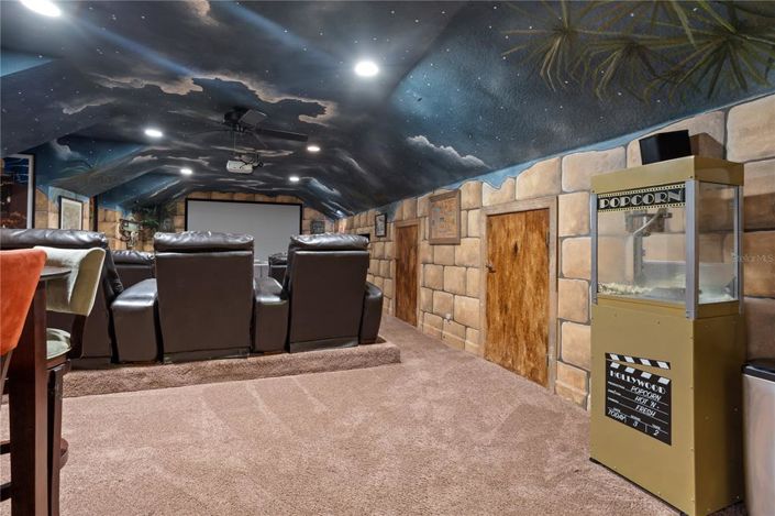 Image No.23-5 Bed Property for sale