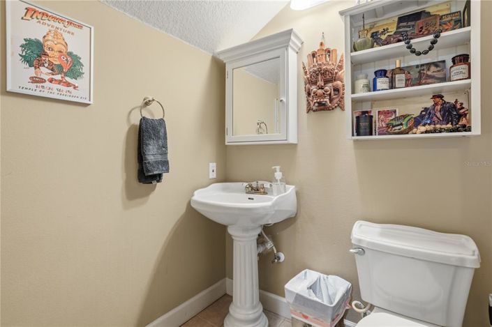 Image No.27-5 Bed Property for sale