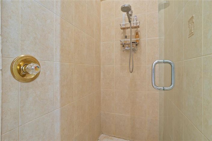 Image No.34-5 Bed Property for sale
