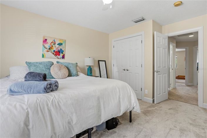 Image No.37-5 Bed Property for sale