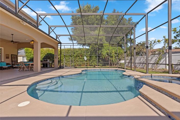Image No.54-5 Bed Property for sale