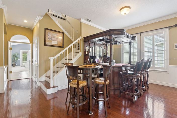 Image No.6-5 Bed Property for sale
