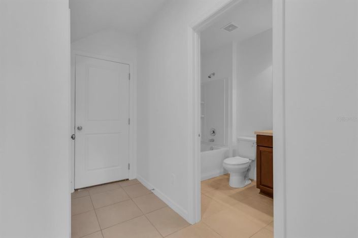 Image No.17-5 Bed Property for sale