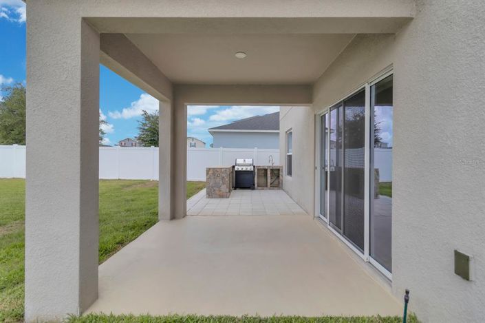 Image No.42-5 Bed Property for sale