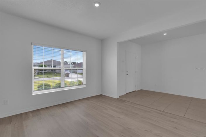 Image No.5-5 Bed Property for sale