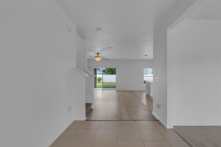 Image No.9-5 Bed Property for sale