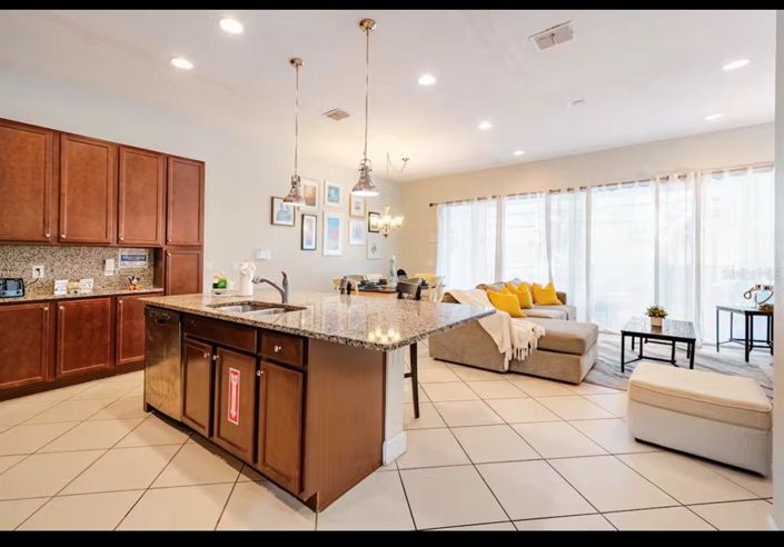 Image No.6-4 Bed Townhouse for sale