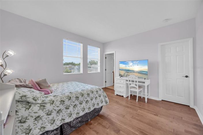 Image No.36-5 Bed Property for sale