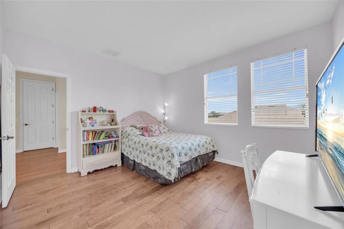 Image No.37-5 Bed Property for sale