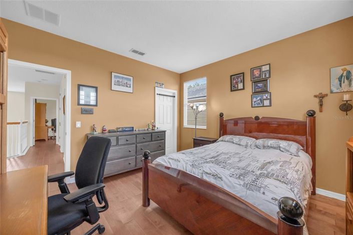 Image No.40-5 Bed Property for sale
