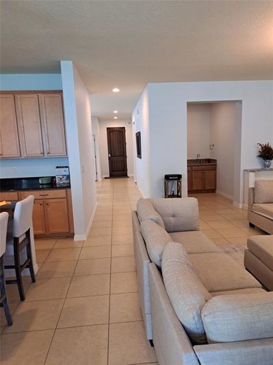 Image No.4-4 Bed Property for sale