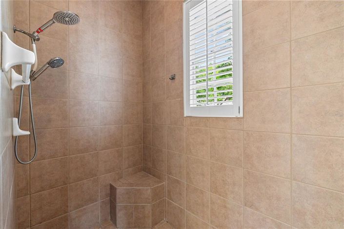 Image No.22-4 Bed Property for sale