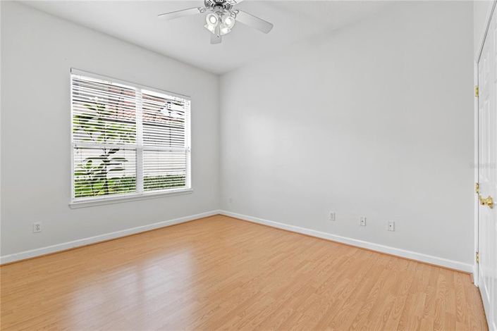 Image No.32-4 Bed Property for sale