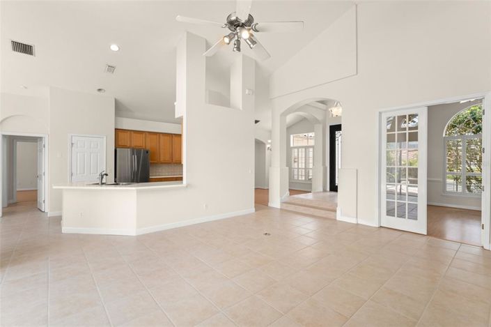Image No.50-4 Bed Property for sale
